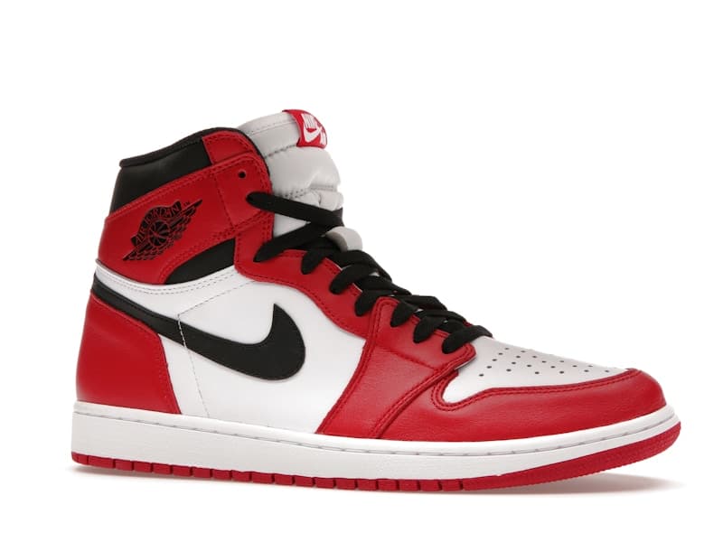 Air Jordan 1 Retro High OG Chicago thumbnail 3